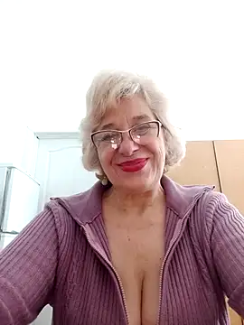 52MiaLove02 online show from April 21, 2026, 4:52 am