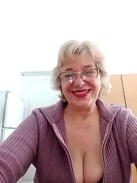 52MiaLove02 online show from April 24, 2026, 4:47 am