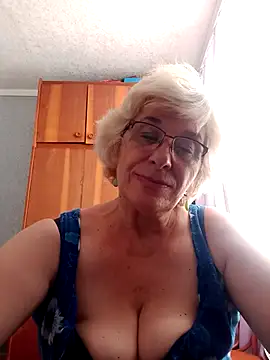 Snapshot of 52MiaLove02 chatting on July 6, 2026, 3:03 pm 52MiaLove02 online show from July 6, 2026, 3:03 pm