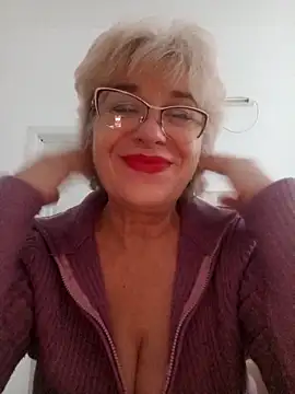 52MiaLove02 online show from November 17, 2025, 5:33 am