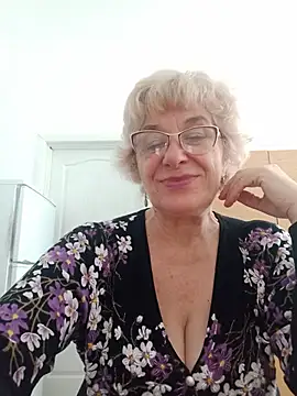 Snapshot of 52MiaLove02 chatting on June 3, 2026, 8:26 am 52MiaLove02 online show from June 3, 2026, 8:26 am