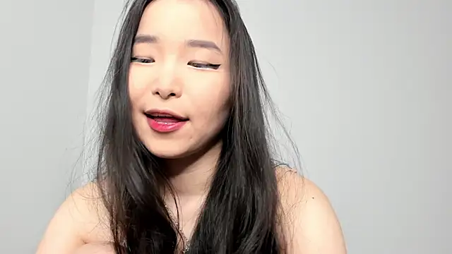 Snapshot of Soyun_Mia chatting on May 9, 2026, 12:08 pm Soyun Mia online show from May 9, 2026, 12:08 pm
