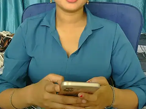 priya-kumari22 online show from September 21, 2025, 5:12 am
