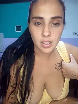Snapshot of kariciasecreta chatting on May 5, 2026, 1:41 am kariciasecreta online show from May 5, 2026, 1:41 am