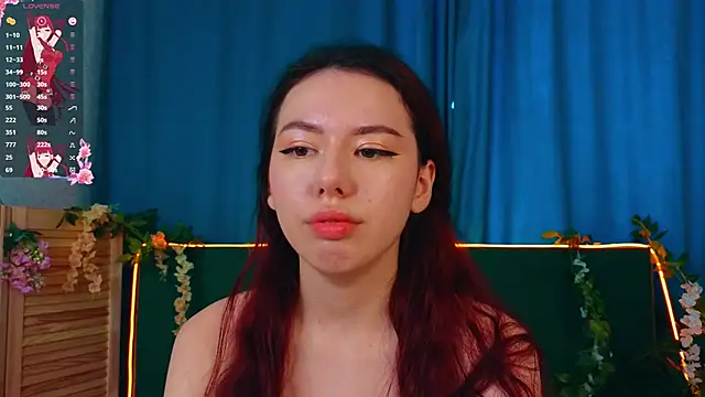 JenniferGlover online show from November 14, 2025, 8:29 am