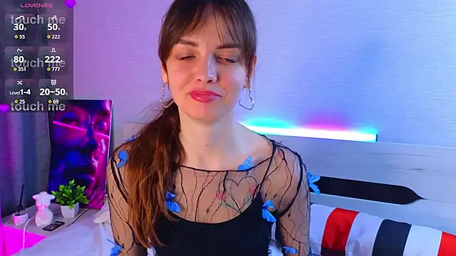 LisaDrake online show from November 9, 2025, 7:40 pm