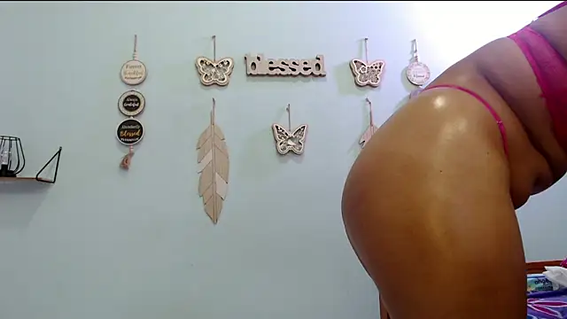 ashlyanaldeep18 online show from March 8, 2026, 2:26 am