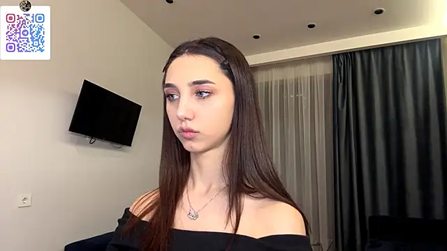 LinaMour online show from December 22, 2025, 10:21 pm