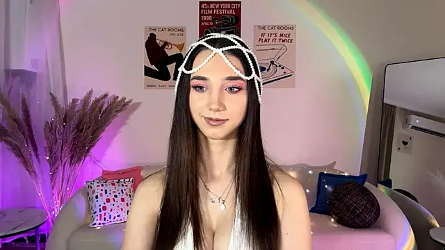 LinaMour online show from August 1, 2026, 10:19 pm