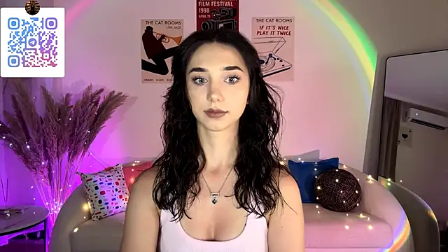 LinaMour online show from August 8, 2026, 10:39 pm