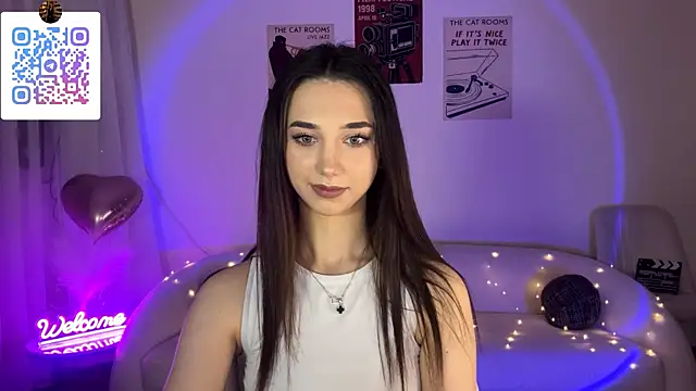Snapshot of LinaMour chatting on June 19, 2026, 10:47 pm LinaMour online show from June 19, 2026, 10:47 pm
