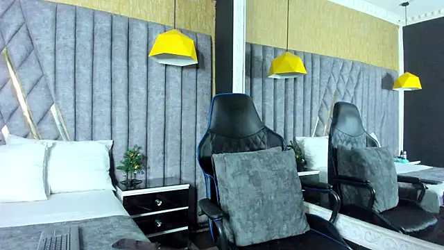 SkylerBloomm online show from December 22, 2025, 2:55 am