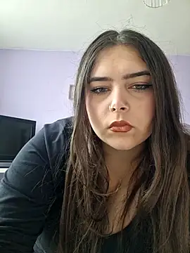 Snapshot of KatieLace chatting on October 5, 2025, 3:14 pm KatieLace online show from October 5, 2025, 3:14 pm