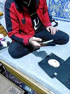 yazinyazin1 online show from March 12, 2026, 9:08 pm