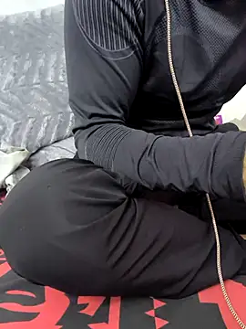 Snapshot of yazinyazin1 chatting on November 23, 2025, 7:35 pm yazinyazin1 online show from November 23, 2025, 7:35 pm