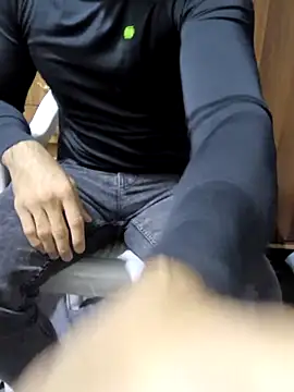 Snapshot of yazinyazin1 chatting on November 3, 2025, 8:45 pm yazinyazin1 online show from November 3, 2025, 8:45 pm