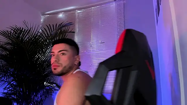 Alexander Diiaz online show from September 24, 2025, 2:34 pm