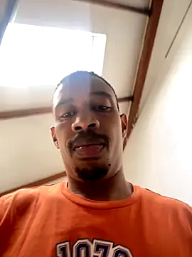 Snapshot of fitsexyman chatting on December 1, 2025, 10:38 am fitsexyman online show from December 1, 2025, 10:38 am