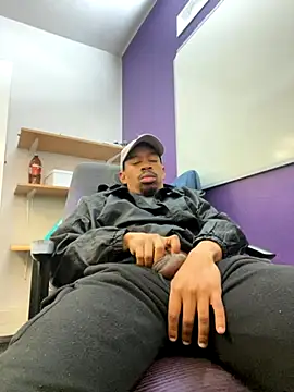 Snapshot of fitsexyman chatting on October 22, 2025, 7:19 am fitsexyman online show from October 22, 2025, 7:19 am