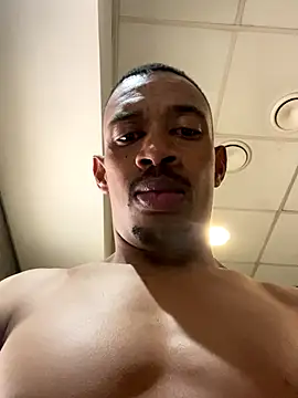 Snapshot of fitsexyman chatting on November 5, 2025, 9:56 am fitsexyman online show from November 5, 2025, 9:56 am