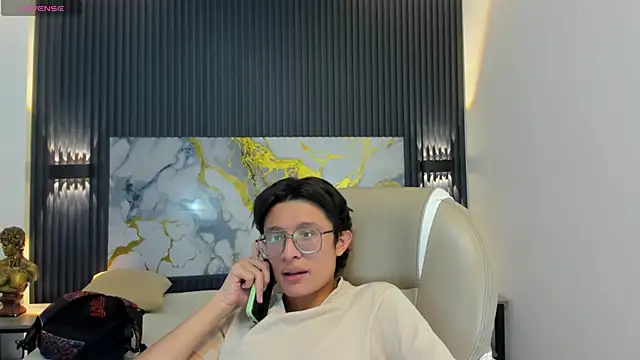 Snapshot of SantiagoRusso18 chatting on November 28, 2025, 2:56 am SantiagoRusso18 online show from November 28, 2025, 2:56 am