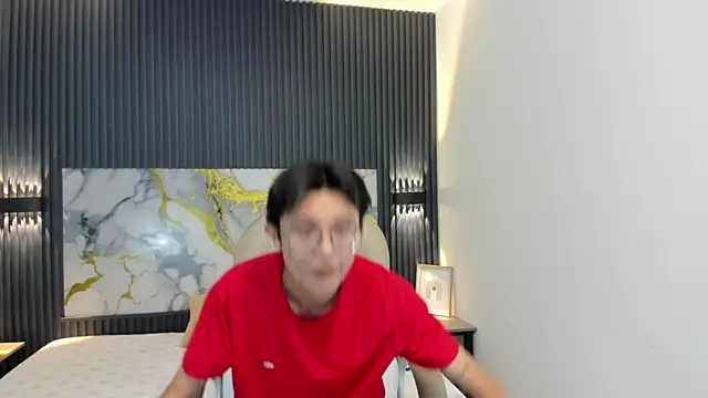 Snapshot of SantiagoRusso18 chatting on November 23, 2025, 2:54 am SantiagoRusso18 online show from November 23, 2025, 2:54 am