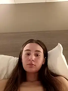 freakylittlebitch69 online show from September 12, 2025, 2:50 pm