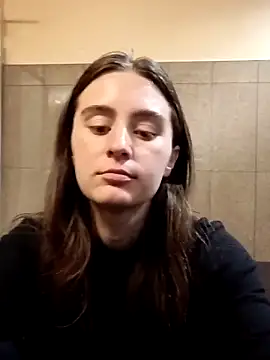 freakylittlebitch69 online show from September 16, 2025, 6:20 pm