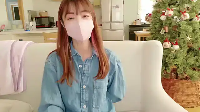 Snapshot of SUZU_1201 chatting on December 15, 2025, 11:53 pm SUZU 1201 online show from December 15, 2025, 11:53 pm