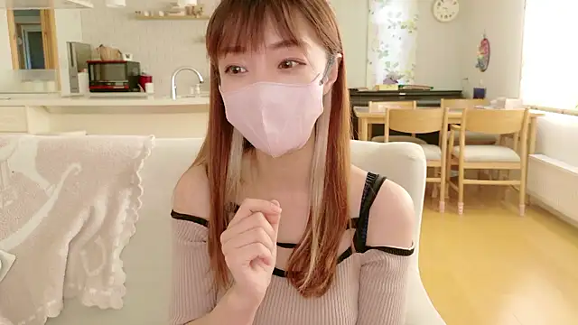 Snapshot of SUZU_1201 chatting on November 6, 2025, 12:25 am SUZU 1201 online show from November 6, 2025, 12:25 am