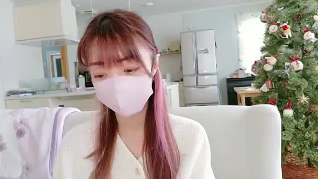 Snapshot of SUZU_1201 chatting on December 15, 2025, 12:05 am SUZU 1201 online show from December 15, 2025, 12:05 am