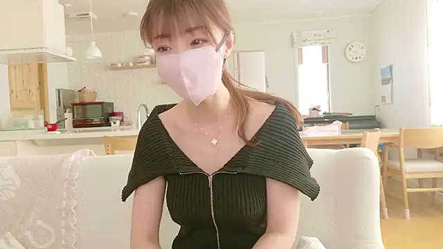 Snapshot of SUZU_1201 chatting on October 7, 2025, 12:22 am SUZU 1201 online show from October 7, 2025, 12:22 am