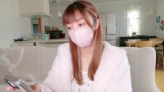 Snapshot of SUZU_1201 chatting on October 20, 2025, 12:02 am SUZU 1201 online show from October 20, 2025, 12:02 am