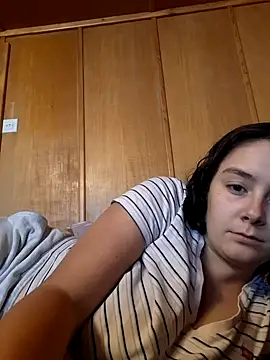 YoungLiisaxx online show from September 27, 2025, 11:38 am