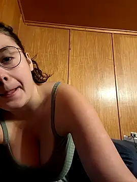 YoungLiisaxx online show from November 17, 2025, 11:42 pm