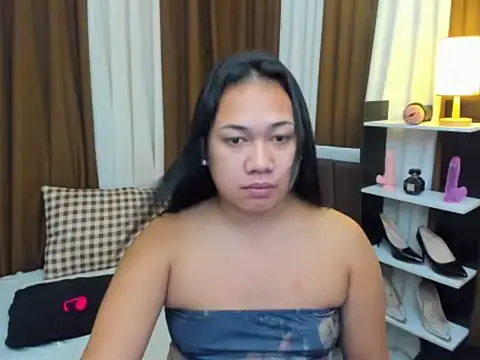 TsUncutKaren online show from October 13, 2025, 5:09 am