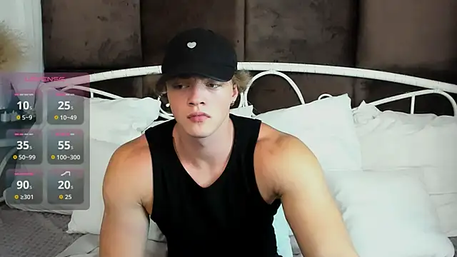 Snapshot of ChaseMuscular chatting on November 28, 2025, 10:26 am ChaseMuscular online show from November 28, 2025, 10:26 am