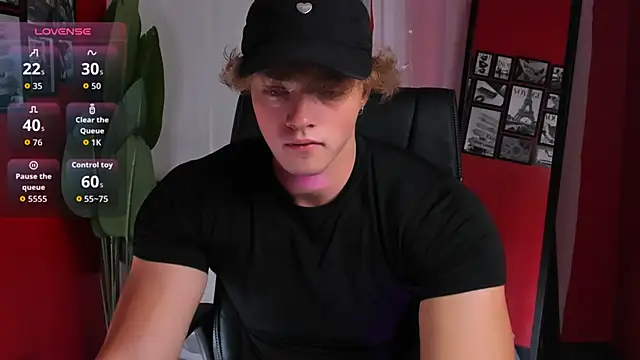 Snapshot of ChaseMuscular chatting on December 3, 2025, 10:47 am ChaseMuscular online show from December 3, 2025, 10:47 am