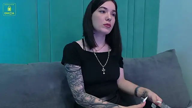 SupremeSiren online show from September 17, 2025, 3:36 pm