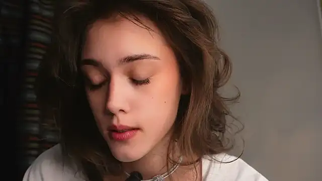 ttragedienne online show from November 10, 2025, 1:38 pm