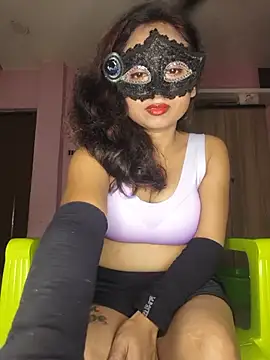 Snapshot of yours_sugar_babe chatting on July 9, 2026, 6:18 pm yours sugar babe online show from July 9, 2026, 6:18 pm