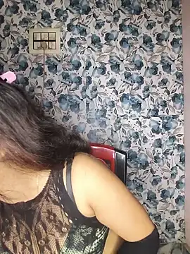 Snapshot of yours_sugar_babe chatting on June 4, 2026, 10:42 am yours sugar babe online show from June 4, 2026, 10:42 am