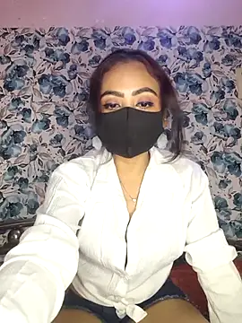 Snapshot of yours_sugar_babe chatting on March 3, 2026, 11:06 am yours sugar babe online show from March 3, 2026, 11:06 am