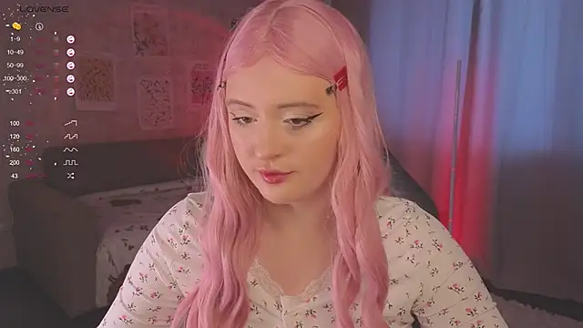 Snapshot of SabrinaCharm_ chatting on October 20, 2025, 4:14 am SabrinaCharm online show from October 20, 2025, 4:14 am