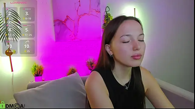 Maria Solis online show from November 23, 2025, 12:42 am