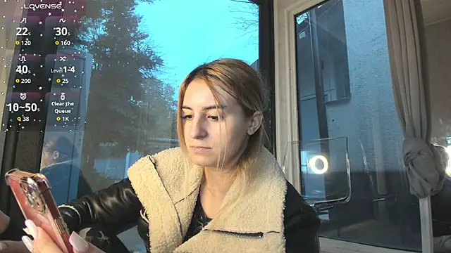 Snapshot of Ella_Vee chatting on November 23, 2025, 6:01 am Ella Vee online show from November 23, 2025, 6:01 am