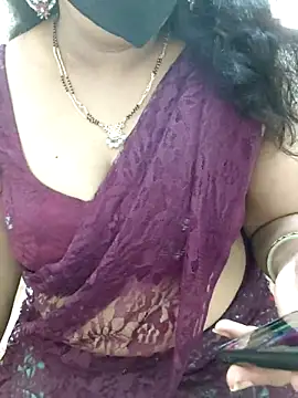 Snapshot of luci-queen chatting on June 9, 2026, 7:42 am luci-queen online show from June 9, 2026, 7:42 am