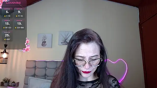Snapshot of _naomi_s chatting on June 23, 2026, 1:31 pm naomi s online show from June 23, 2026, 1:31 pm