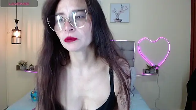 Snapshot of _naomi_s chatting on June 20, 2026, 1:38 pm naomi s online show from June 20, 2026, 1:38 pm
