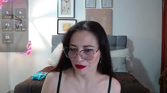Snapshot of _naomi_s chatting on May 21, 2026, 1:30 pm naomi s online show from May 21, 2026, 1:30 pm